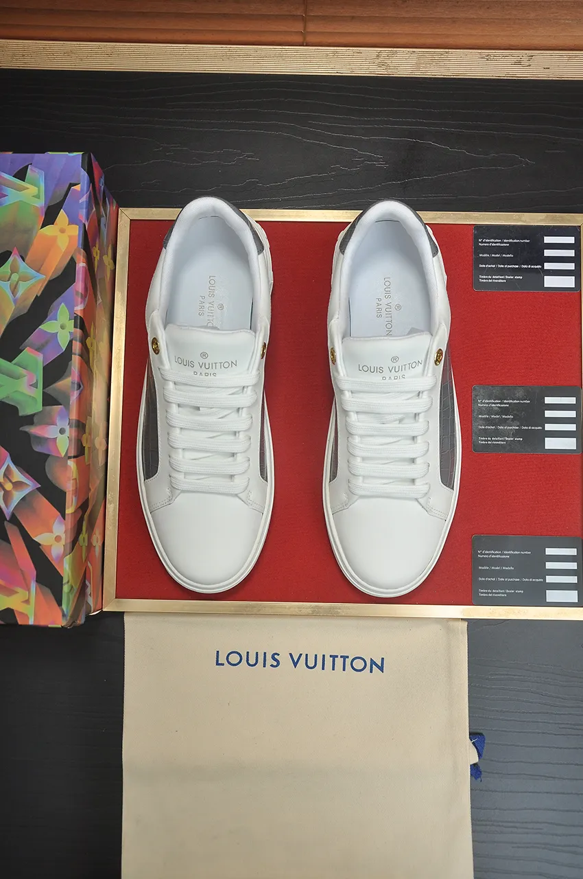 Men's shoes 💰540💶[LOUIS VUITTON] Original order price (water-dyed cowhide lining) new model 🍀LV Louis Vuitton * - top version of LV classic trendy shoes! Made of imported original cowhide, water-dyed cowhide lining, and original wear-resistant rubber outsole! High quality products! Code number 38-45 (45 is custom-made and cannot be returned or exchanged)